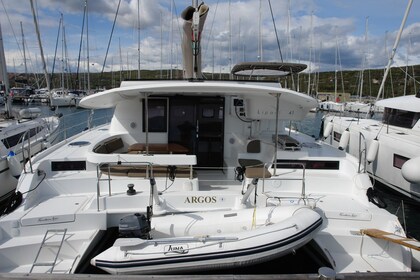 Hire Catamaran Fountaine Pajot Lipari 41 Punat