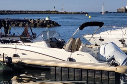 Hire Motorboat Quicksilver 675 sundeck Marseille
