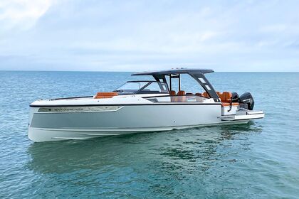 Charter Motorboat SAXDOR 320 GTO Chania Old Port