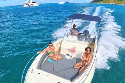 Charter Motorboat Pacific Craft Open 750 Sint Maarten