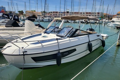 Hire Motorboat Quicksilver Activ 755 Cruiser Carnon