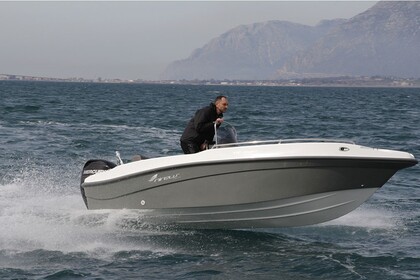 Charter Motorboat Nireus 490 Comfort Aegina
