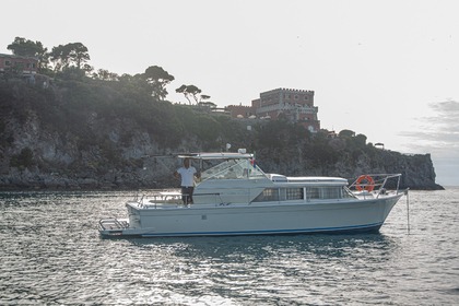 Noleggio Barca a motore Cris craft Commander 31 Forio
