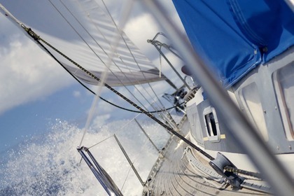 Charter Sailboat Kirie - Feeling 446 Marigot