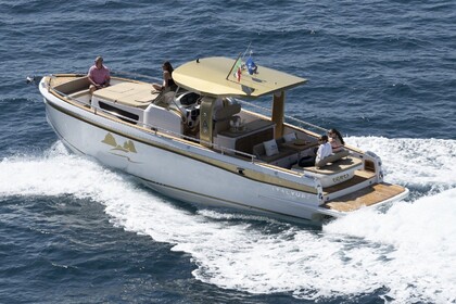 Location Bateau à moteur ITALYURE Yachts Italyure 35 classic Amalfi