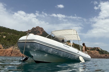 Rental RIB Zodiac international Bombard explorer SN 620 Saint-Raphaël