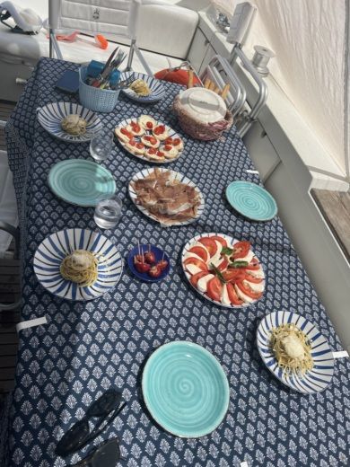 Porto Cervo Motorboat Mochi Craft 46 Fly rev. 2022 alt tag text