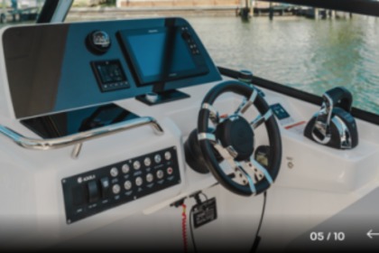 Charter Motorboat AQUILA 32 Power Catamaran Dénia