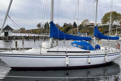 Charter Sailboat Jeanneau Gin Fizz 38 SAILBOAT Pireas