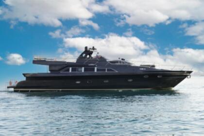 Noleggio Yacht Gulf Craft Black ROSE 2015 Dubai