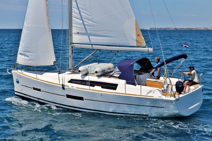 Rental Sailboat DUFOUR 382 Sukošan