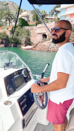 Mandelieu-La Napoule Motorboat Pacific Craft Sun cruiser 630 alt tag text