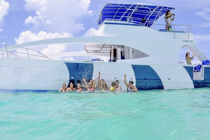 Charter Motorboat 5-STAR LUXURY YACHT CREW AND CAPTAIN AWAITS Punta Cana