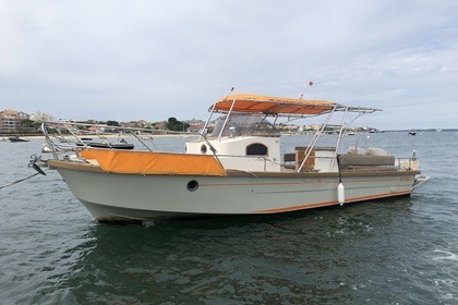 Charter Motorboat Beacher V10 Arcachon