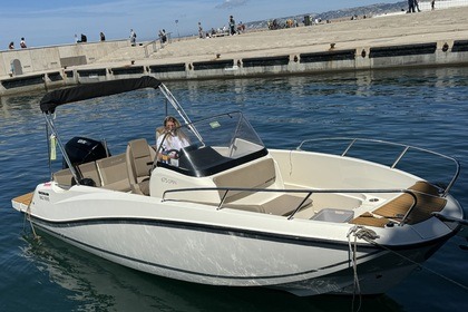 Noleggio Barca a motore QUICKSILVER QUICKSILVER 675 Marsiglia