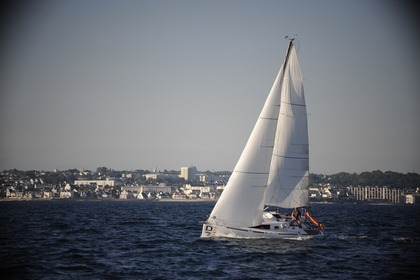 Alquiler Velero Maree Haute Django 7.70 Arzon