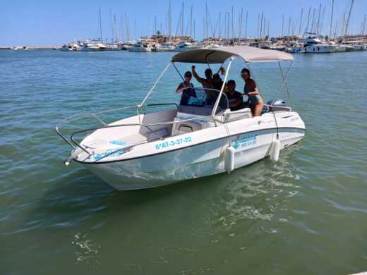 Dénia Motorboat Invictus Invictus Capoforte FX200 deluxe sport 150hp alt tag text