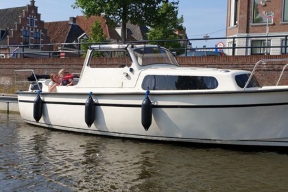 Charter Houseboat Albin 25 Hardtop Sneek