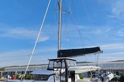 Charter Catamaran Lagoon Lagoon 42 Sukošan