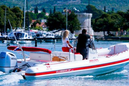 Noleggio Gommone Joker Boat Clubman 26 Avola