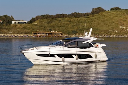 Hyra båt Motorbåt Sunseeker 50 Predator Montenegro