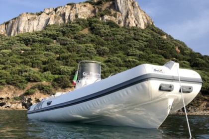 Hire Boat without licence  Bwa Bwa 5.5 Golfo Aranci