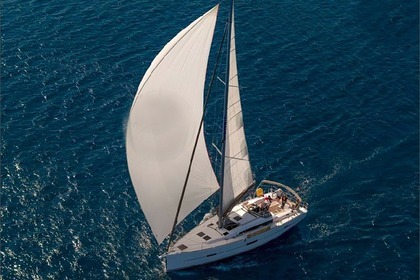 Hire Sailboat DUFOUR 460 4 cab Šibenik