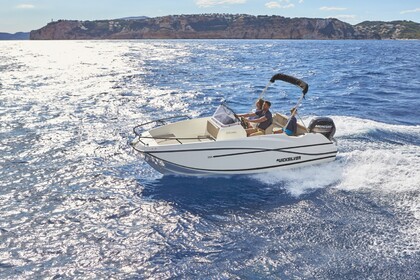 Hire Motorboat Quicksilver Activ 555 Open Marseille