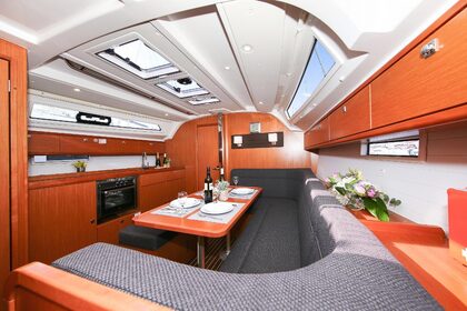 Miete Segelboot Bavaria Yachtbau Bavaria Cruiser 41S Marina Hramina