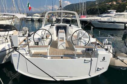 Noleggio Barca a vela BENETEAU Oceanis 38.1 Vibo Marina