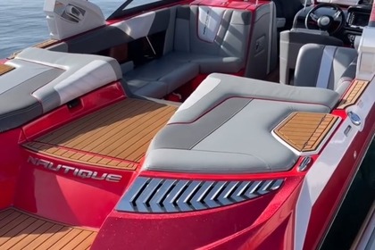 Hire Motorboat Correct Craft Super Air nautique G21 Chens-sur-Léman