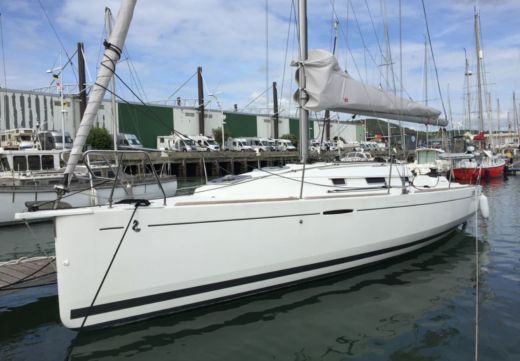 Charter Beneteau First 30 Jk Sailboat (2011) in Arzon - Scansail