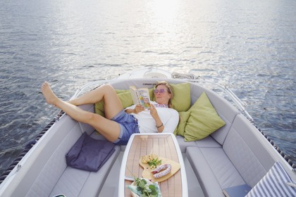 Hyra båt Båt utan licens  Corsiva 565 New Age Fürstenberg/Havel