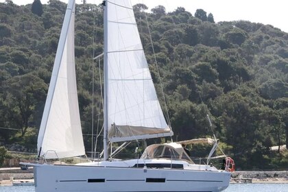 Verhuur Zeilboot Dufour Yachts DUFOUR 382 Toulon