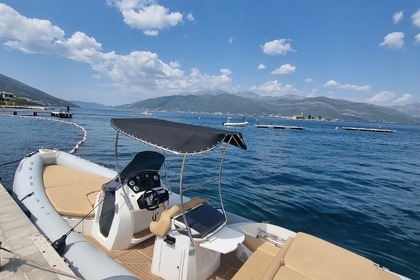 Miete Motorboot Sacs Marine Strider 10 Tivat