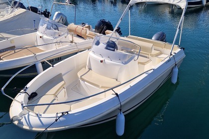 Rental Motorboat Jeanneau Cap Camarat 505 Style Saint-Raphaël