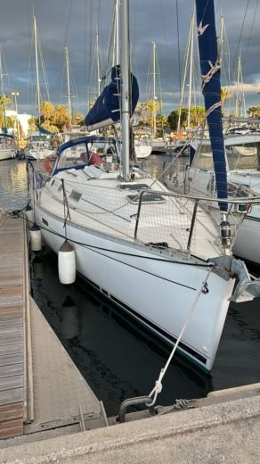 Saint-Cyprien Sailboat Beneteau Oceanis Clipper 311 alt tag text