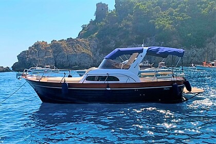 Rental Motorboat Mimi Libeccio 8.5 Sport Positano