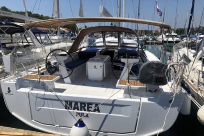 Rental Sailboat BENETEAU OCEANIS 51.1 Medulin