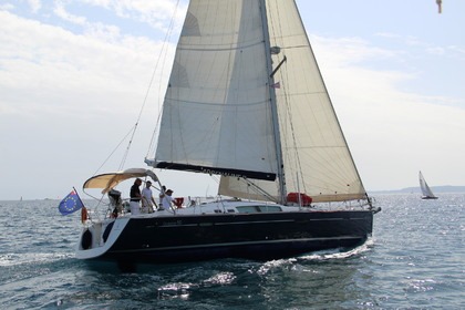 Charter Sailboat Beneteau Oceanis 50 Le Lavandou