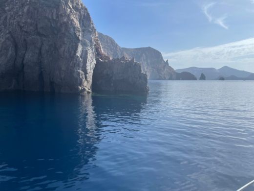 Islas Eolias Motorboat Innovazioni e Progetti Mira 37 alt tag text