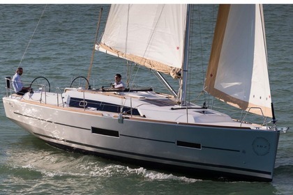 Hire Sailboat DUFOUR 382 GL Athens