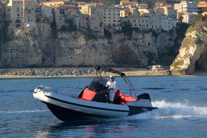 Hire RIB PRUA AL VENTO THOR 8 Old Port of Marseille