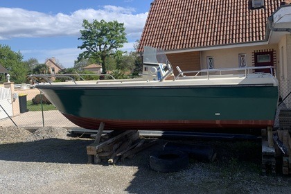 Charter Motorboat JEANNEAU CAP CAMARAT Saint-Jean-de-Luz