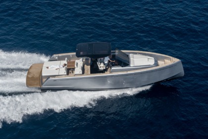 Charter Motorboat PARDO 43 Monaco