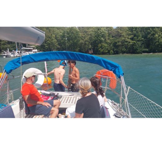 Thonon-les-Bains Sailboat BENETEAU First 305 PTE alt tag text