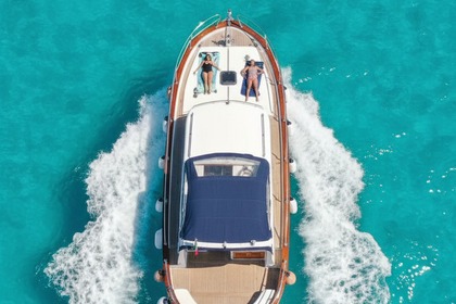 Location Bateau à moteur Apreamare Gozzo Cabinato Sorrente