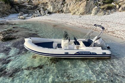 Rental RIB CAPELLI Tempest 626 Saint-Florent