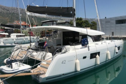 Rental Catamaran Lagoon Lagoon 42 Owner Version Kaštel Gomilica