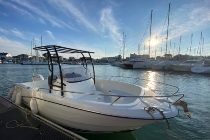Location Bateau à moteur Jeanneau Cap Camarat 6.5 CC série 3, 150 chvx Saint-Gilles-Croix-de-Vie